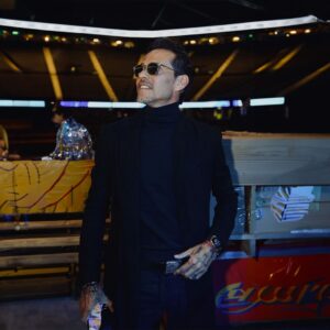 Marc Anthony Instagram - Ultimando detalles para los shows en Mexico 🇲🇽

Mi gente, prepárense para vivir noches inolvidables en el #ViviendoTour #Mexico 🎤

Quiénes van? Dale like si ves tu ciudad en la lista! 🔥