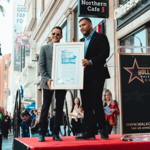 Marc Anthony Instagram - Gracias a todos los que han acompañado a lo largo de los años de mi carrera. Esto es gracias a ustedes! 🙏