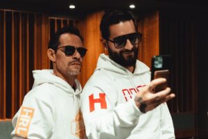 Marc Anthony Instagram - Love you brother! Gracias mi gente por apoyar #LaFormula 🔥

📸: @supa_joe