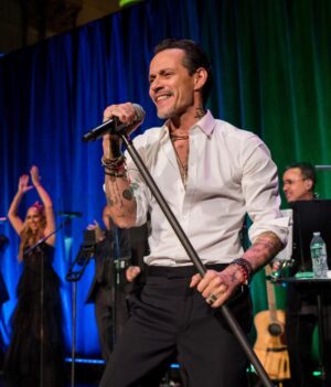 Marc Anthony Instagram - What a great night! Gracias por acompañarnos a celebrar los 10 años de #MaestroCaresFoundation y apoyar cada día para seguir adelante con esta causa.

#ChangingLivesBuildingDreams