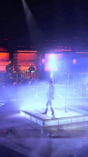 Marc Anthony Instagram - What a night we had at the #LatinGrammy Mi gente revivan en @Facebook mi performance en vivo de “MALA” link in bio.