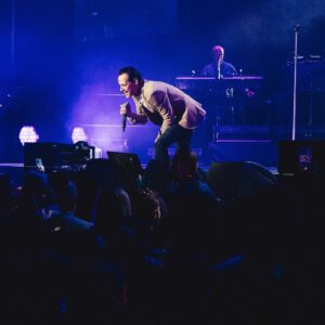 Marc Anthony Instagram - Mi gente! Nos vemos en 2024 con muchos momentos para escribir en #HistoriaTour! 📖 Vamos a vivir noches como ninguna otra 🔥 Aseguren sus entradas en mi página web.