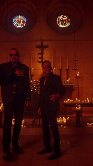 Marc Anthony Instagram - La espera ha terminado mi gente! ‘Ojalá Te Duela’ junto a @pepeaguilar_oficial ya está disponible en todas las plataformas digitales. 🇲🇽🥃 Disfrutenla y gocenla con el corazón!