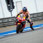 Marc Márquez Instagram - Qué calor!! 😅🫠 Hoy buscábamos un día estable y lo hemos conseguido. P.11 Hot day in Buriram!! We were looking for a stable day and we had it. P.11 #MM93 #ThaiGP #MotoGP Chang International Circuit