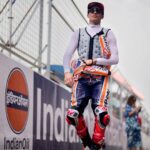 Marc Márquez Instagram - P.9🏁 Hoy he asumido riesgos para seguir al grupo de cabeza pero no ha podido ser. Contento con la remontada y el ritmo después de la caída. 💪🏼 P.9🏁Taking risks today to follow the leading group but I couldn’t. Happy with the result and the pace after the crash.  Thanks for the support, India! ✊🏻😍 #MM93 #IndianGP #MotoGP Buddh International Circuit