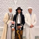 Marcell Siahaan Instagram - Pertemuan adalah rejeki. Dan bertemu anak ini, adalah juga rejeki tak terhingga yang saya syukuri hingga saat ini. Belajar banyak hal dari keberadaannya dalam hidup saya, bagaimana mensyukuri kelebihan dan nikmat, bagaimana menikmati hasil kerja keras dan juga bagaimana melihat hidup tanpa embel-embel berlebihan, tanpa basa-basi, tanpa kepura-puraan. Semuanya jelas karena kuasaMu, ya Allah, saya bisa merasakan kebahagiannya ketika menemukan jodoh dan menikahinya, nun jauh di Kazakhstan sana. Walapun kami jauh secara jarak, tapi kami tidak khawatir karena hati kami dekat. Semua sudah digariskan, dan puji syukur sekali lagi, saya diberikan kekuatan dan keikhlasan untuk saya dapat menyaksikan garisan itu ditorehkan. Alhamdulillah, ya Allah, telah kau jaga dan bimbing anak ini hingga tiba gilirannya menjadi Imam bagi kekasih hatinya, istrinya yang terkasih. Terima kasih atas kesempatan ikut menjaga, membimbing sekaligus belajar menjadi manusia melalui pertemuan saya dengan anak ini. Selamat ya nak @sastrajivva dan istri tercinta @banukiin , love you guys! Welcome to the jungle, babies!