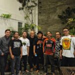 Marcell Siahaan Instagram - Keluarga. Restu. Penguat ikhtiar, niat untuk terus memanusiakan diri. Semuanya sudah dituliskan. Nuhun, braders! #BabaktiSanesNgabati Bandung, Indonesia