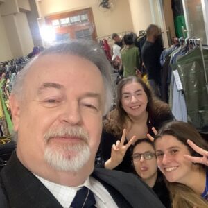 Marcelo Mansfield Instagram - Filmagem, filmagem e mais filmagem … mas em boa companhia: @mary_frutuoso3 , @victorialves__  e @belkoracakis