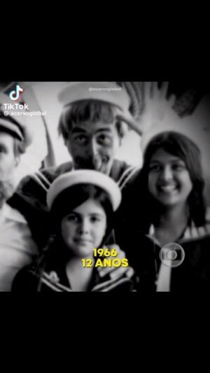 Marcelo Mansfield Instagram - Tive o prazer de trabalhar com a Elisangela no filme “Amor Sem Medida” onde a gente era Casal … mas ja conhecia ha muitos anos e sempre que encontrava, era uma delicia: prosa animada, muita história pra contar e muita risada … saudades !!!

#elisangela #atriz #fun #love #amazing