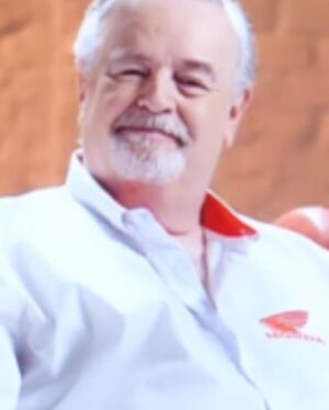 Marcelo Mansfield Instagram - Entregando primeira parte do trabalho com a Honda …. So gente bacaninha na campanha !!!

#honda #gravação #publicidade #filmagem #sucesso