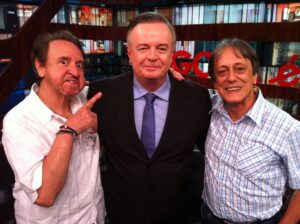 Marcelo Mansfield Instagram - #tbt bacaninha com Carlos Villagrán , o Kiko, e seu dublador brasileiro Nelson Machado !!! 

#fun #funny #comedia #chaves #chaveseterno #kiko #bandtv