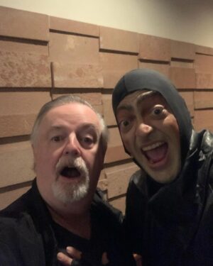 Marcelo Mansfield Instagram - Sobre ontem a noite …. Assistindo “ O Jovem Frankestein” … que delicia de musical … Mel Brooks é genio !!!
E na foto com Fernando Caruso , que sabe tudo de comedia !!!

#fun #funny #comedia #comedy #musicaltheatre #ojovemfrankenstein #amazing