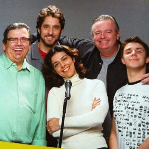 Marcelo Mansfield Instagram - #tbt Formação original do Clube da Comedia, show que eu produzi e que deu start em Sao Paulo ao movimento stand up uma semana depois do Comedia em Pe fazer o mesmo no Rio De Janeiro pelas mãos do Claudio Torres Gonzaga !!!
Na foto, Marcio Ribeiro, Rafinha Bastos, Marcela Leal Oscar Filho e eu … depois chamei o Diogo Portugal e o Danilo Gentili … 

#comedia #comedy #humor #himoristas #standupcomedy #love #amazing #fun #funny