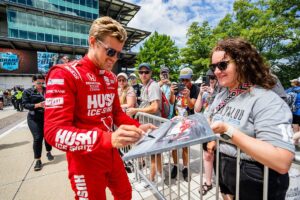 Marcus Ericsson Instagram - P17➡️P10 in yesterdays race at @indianapolismotorspeedway . Did some good overtakes and felt like we had pace for more. But difficult to make it to the front when starting so far back on this track. 

Congrats @scottdixon9 on the W 👏🏻👑 

#ME8 #INDYCAR 

@huskiicespritz 
@chipganassiracing 
@hondaracing_hpd