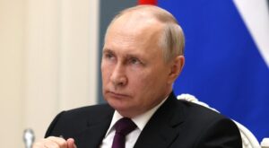 Marcus Oscarsson Instagram - JUST NU: OVÄNTAT BAKSLAG FÖR VLADIMIR PUTIN

✅ Läs genom att klicka på mitt namn ovanför bilden och sen den blå länken.⁣⁣⁣⁣⁣⁣⁣⁣⁣⁣⁣⁣⁣⁣⁣

✅ Eller gå direkt in på marcusoscarsson.se