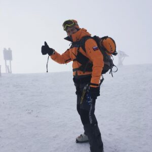 Marek Němec Instagram - Porad na Chopku!
Bude to bile,drsne,ale i vanocni.A bude to za rok.Zdravim vsechny do nizin!