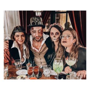 Marek Němec Instagram - About last night. Díky, že jste mě vytáhli❤️ Bylo to boží! Love you! @petrus_hebka  @marek.nemec.902 @anezkarusevova 

#loveyou #halloween #hallowennight #halloweenmakeup #halloweencostume #friends