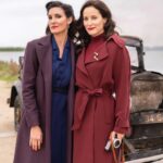 Maria João Bastos Instagram - Rose e Maria João! Estas duas espias juntas de novo!! Como será este reencontro? Minha querida @danielaruah é sempre tão bom estarmos juntas, já estou cheia de saudades ♥️ LY #espia #segundatemporada #serie #ficção #portuguesa #personagens #vidadeactriz #segundaguerramundial #ukbar #espiat2 #misterio #adrenalina #guerra #acção #espionagem #segredos Portugal