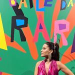 Maria João Bastos Instagram - Carnavalando no Baile da Arara!🦜 👗 @marturj @carlagaran @garandrastyle @rodrigopandolfo @carnavaldaarara @pedr01gor @miguelmcosta #carnaval #carnavalandk #norio #vamoquivamo #ésofesta #festa #celebração #maiorfestadomundo #énois #nocarnaval #alegría #dançar #bailedaarara #baile Rio de Janeiro, Rio de Janeiro