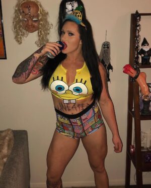 Maria  Spiro Instagram - F is for friends who do dumb shit together