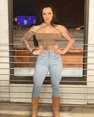 Maria  Spiro Instagram - boss bitch