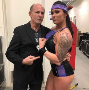 Maria  Spiro Instagram - One of the only men I’m nice to 🤗 #ROH #FinalBattle