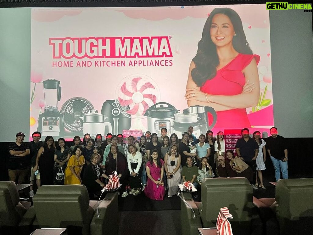 Marian Rivera Instagram - #RewindMMFF Block Screening of Tough Mama Home & Kitchen Appliances 🍿 📍SM Megamall Director’s Club Maraming salamat sa walang humpay na suporta at pagmamahal! 💚⌛️ #RewindNowShowing in cinemas nationwide! #MMFF2023