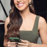 Mariana Rios Instagram - Já pensou em um aplicativo intuitivo, com interface clara e objetiva para te auxiliar a lidar com seus investimentos? O app da Guide Investimentos, além de contar com tudo isso, garante segurança e autonomia dos seus dados e transações. Conheça mais baixando o app @guideinvestimentos E comece a investir nos seus sonhos. #issorende