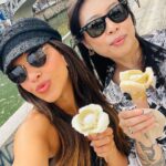 Mariana Rios Instagram - 30 dias por aí… Roma, Milão, Paris, Champagne, Budapeste, Lapônia, Helsinque. Seguindo o plano de as vezes não ter um plano. Simplesmente deixar acontecer! “Você nunca vai encontrar a mesma pessoa duas vezes. Nem mesmo na mesma pessoa.” Imagine então depois de uma viagem! ❤️ Algum palpite sobre o próximo destino? Eu tenho! 🙃 Helsinki Airport