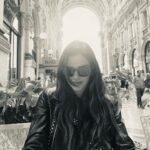 Mariana Rios Instagram - 30 dias por aí… Roma, Milão, Paris, Champagne, Budapeste, Lapônia, Helsinque. Seguindo o plano de as vezes não ter um plano. Simplesmente deixar acontecer! “Você nunca vai encontrar a mesma pessoa duas vezes. Nem mesmo na mesma pessoa.” Imagine então depois de uma viagem! ❤️ Algum palpite sobre o próximo destino? Eu tenho! 🙃 Helsinki Airport