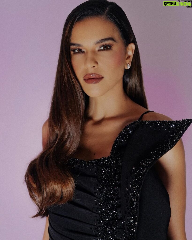 Mariana Rios Instagram - Para @glamourbrasil 🖤