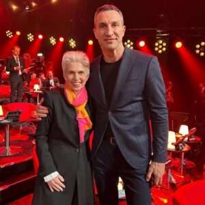 Marie-Agnes Strack-Zimmermann Instagram - Heute Abend zusammen bei „Ein Herz für Kinder“ im Einsatz für unsere Kleinsten. #einherzfürkinder