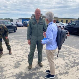 Marie-Agnes Strack-Zimmermann Instagram - Gestern konnte ich mir zusammen mit #NATO-Generalsekretär @jensstoltenberg, Bundesverteidigungsminister @boris.pistorius und weiteren Kolleginnen und Kollegen auf dem Fliegerhorst in Jagel einen vertieften Eindruck vom Ablauf der Übung „Air Defender 2023“ machen.

Die Übung #AirDefender23 ist die größte Verlegeübung von Luftstreitkräften seit Bestehen der NATO. Sie demonstriert Solidarität im #Bündnis und transatlantische Verbundenheit: Vom 12. bis 23. Juni trainieren bis zu 10.000 Übungsteilnehmer aus 25 Nationen mit 250 Luftfahrzeugen unter der Führung der #Luftwaffe Luftoperationen im europäischen Luftraum. In diesen Zeiten ist die Resilienz des Bündnisses wichtiger denn je.