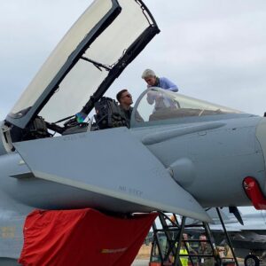 Marie-Agnes Strack-Zimmermann Instagram - Gestern konnte ich mir zusammen mit #NATO-Generalsekretär @jensstoltenberg, Bundesverteidigungsminister @boris.pistorius und weiteren Kolleginnen und Kollegen auf dem Fliegerhorst in Jagel einen vertieften Eindruck vom Ablauf der Übung „Air Defender 2023“ machen.

Die Übung #AirDefender23 ist die größte Verlegeübung von Luftstreitkräften seit Bestehen der NATO. Sie demonstriert Solidarität im #Bündnis und transatlantische Verbundenheit: Vom 12. bis 23. Juni trainieren bis zu 10.000 Übungsteilnehmer aus 25 Nationen mit 250 Luftfahrzeugen unter der Führung der #Luftwaffe Luftoperationen im europäischen Luftraum. In diesen Zeiten ist die Resilienz des Bündnisses wichtiger denn je.