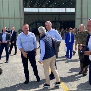 Marie-Agnes Strack-Zimmermann Instagram - Gestern konnte ich mir zusammen mit #NATO-Generalsekretär @jensstoltenberg, Bundesverteidigungsminister @boris.pistorius und weiteren Kolleginnen und Kollegen auf dem Fliegerhorst in Jagel einen vertieften Eindruck vom Ablauf der Übung „Air Defender 2023“ machen.

Die Übung #AirDefender23 ist die größte Verlegeübung von Luftstreitkräften seit Bestehen der NATO. Sie demonstriert Solidarität im #Bündnis und transatlantische Verbundenheit: Vom 12. bis 23. Juni trainieren bis zu 10.000 Übungsteilnehmer aus 25 Nationen mit 250 Luftfahrzeugen unter der Führung der #Luftwaffe Luftoperationen im europäischen Luftraum. In diesen Zeiten ist die Resilienz des Bündnisses wichtiger denn je.