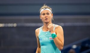 Marie Bouzková Instagram - Round 3 @usopen for the first timee🥰🙏🏼🐬