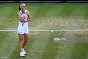 Marie Bouzková Instagram - Into the quarterfinals @wimbledon 🥺🍀 It means the world to me❤️ I appreciate your support, see you in the next round🙏🏼🐬