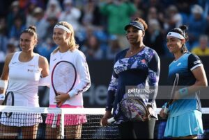 Marie Bouzková Instagram - Feeling lucky to experience these moments✨ side by side with the best @sarasorribes 😍 It’s always a privilege to share the court with you @serenawilliams and @onsjabeur 🤗
