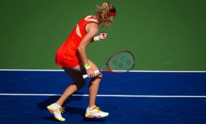 Marie Bouzková Instagram - It’s always so fun playing in Cincy🔥 @cincytennis Thank you for your support!🤗 Time to recover now🍀🐬
