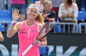 Marie Bouzková Instagram - Finalee🥰🙏🏼 Finals at home❤️ @tennispragueopen bez vás by to nešlo💪🏼🐬 Tak zase zítra!🍀 #LudekSipla @sportpics.cz