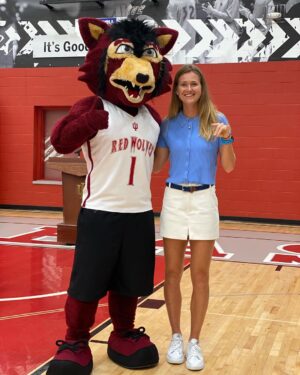 Marie Bouzková Instagram - Class of 2022!!❤️🎓 I would like to thank @iueast and @wta for providing the opportunity to complete my business degree completely online as it has been one of my life goals. It felt very special to spend the day on campus and also take part in the Commencement Ceremony. I am proud to be a Red Wolf!