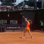 Marie Bouzková Instagram - Missed playing here last year but it was worth the wait🤩 Into the next round🤗💪🏼🐬 @internazionalibnlditalia And these Joma Roma shirts @jomasportitalia 😁🎾 Foro Italico
