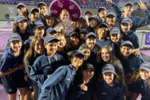 Marie Bouzková Instagram - Another unforgettable week in @wtaguadalajara 💜 Congratulations @sloanestephens 👏🏼 Thank you for your support, it means a lot🤗 Tienes mi corazón Guadalajara💜 Nos vemos el año que viene🤗 @wta #teamMary🐬
