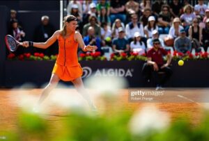 Marie Bouzková Instagram - A day filled with energy🔥🙏🏼 @internazionalibnlditalia Onto the next round tomorrow🥰🐬