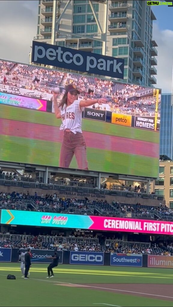 Mariel Molino Instagram - threw out the first pitch at @petcopark ⚾️ thank you @padres for this incredible honor i was terrrribly nervous but I am proud to represent the finest city in the world san diego baybeeeee