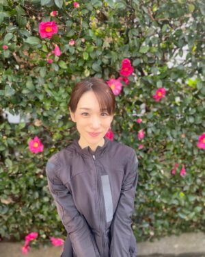 Mariko Dou Instagram - 本日、走り納めました🏃‍♀️
今年の走行距離は1,346km！自分のペースで続けることが出来ました😌
来年も健康に気を付けながら、続けられますように✨

今年もたくさんのコメントをいただき、ありがとございました❣️

皆さま、良いお年をお迎えください✨

 #大晦日
 #走り納め
 #ランニング
 #自分
 #ペース
 #堂真理子 #テレビ朝日 #アナウンサー
 #2023 年も
 #あともう少し
 #良いお年を お迎え下さい
 #来年もよろしくお願いします