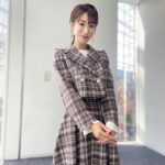 Mariko Dou Instagram - 本日の「ワイド！スクランブル」の衣装は、 ☆ジャケット,スカート,ブラウス… #proportionbodydressing ☆アクセサリー… #ete でした👗✨ チェック柄のジャケットのセットアップ、とっても素敵でした💗 今週もお疲れ様でした☺️ #大下容子ワイドスクランブル #ワイドスクランブル #ニュース #テレビ朝日 #堂真理子 #アナウンサー #アナウンサー衣装 #番組衣装