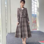 Mariko Dou Instagram - 本日の「ワイド！スクランブル」の衣装は、 ☆ジャケット,スカート,ブラウス… #proportionbodydressing ☆アクセサリー… #ete でした👗✨ チェック柄のジャケットのセットアップ、とっても素敵でした💗 今週もお疲れ様でした☺️ #大下容子ワイドスクランブル #ワイドスクランブル #ニュース #テレビ朝日 #堂真理子 #アナウンサー #アナウンサー衣装 #番組衣装