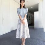 Mariko Dou Instagram - 本日の「ワイド！スクランブル」の衣装は、 ☆ニット,スカート… #laissepasse ☆アクセサリー… #ete でした👗✨ 今日も暑いですが、午後も頑張りましょう♪ #大下容子ワイドスクランブル #ワイドスクランブル #ニュース #テレビ朝日 #堂真理子 #アナウンサー #アナウンサー衣装 #番組衣装
