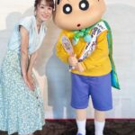 Mariko Dou Instagram - 昨日公開された「しん次元！クレヨンしんちゃん THE MOVIE 超能力大決戦〜とべとべ手巻き寿司〜」。本日は、公開記念舞台挨拶の司会を担当しました🎤　　　　　　　　　　　　　　主演のしんちゃんを始め、ゲスト声優の皆さん、レギュラー声優の皆さんが勢揃い！とても賑やかで楽しい舞台挨拶でした😊 大人の胸にもじーんと突き刺さる今作は、家族で楽しめること間違いなし✨夏休みの思い出に、是非しんちゃんの映画をご覧下さい🎵 #映画 #クレヨンしんちゃん #公開 記念 #舞台挨拶 #ゲスト声優 は #松坂桃李 さん #空気階段 さん #鬼頭明里 さん #レギュラー 声優 は #小林由美子 さん #ならはしみき さん #こおろぎさとみ さん #堂真理子 #テレビ朝日 #アナウンサー